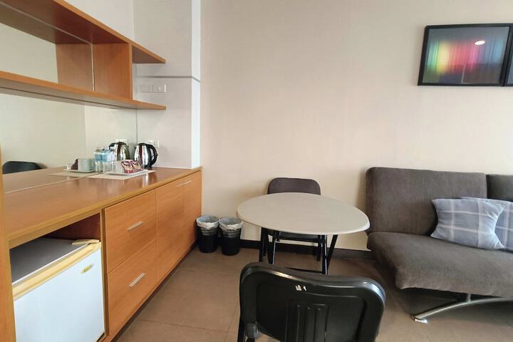 Room 65 of 73