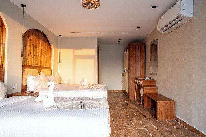 Room 54 of 75