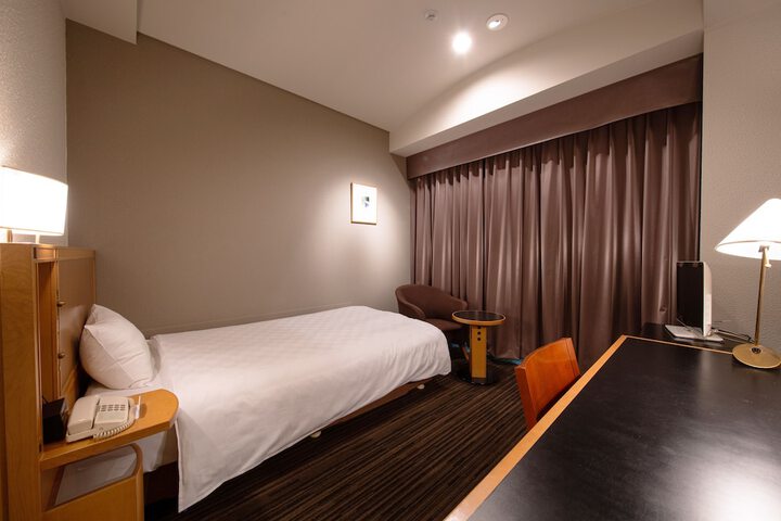 Room 18 of 45