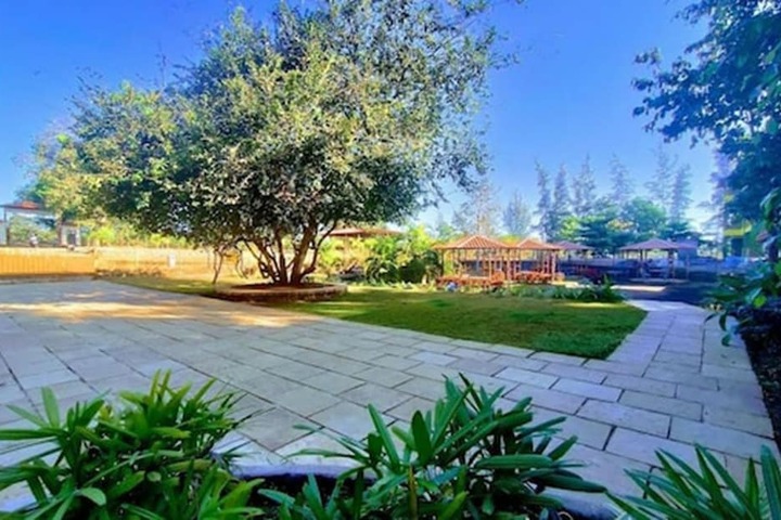 Property Grounds 26 of 31