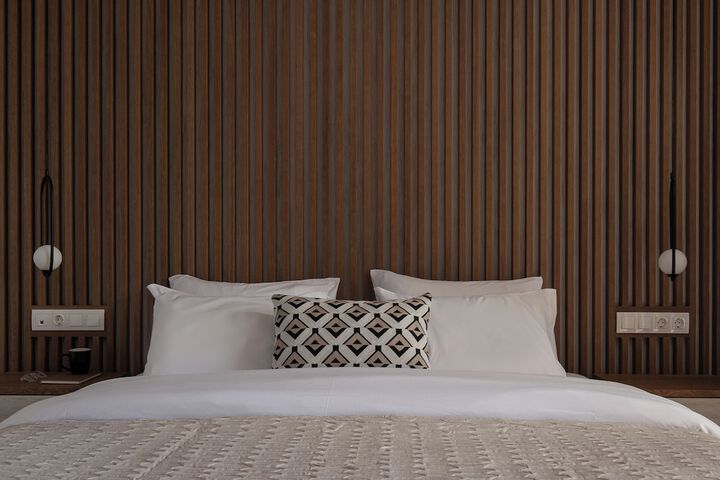 Room 4 of 43