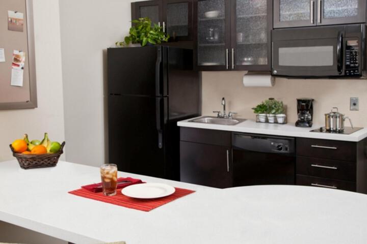 1 Queen Studio Suite with Kitchen (1 of 19)