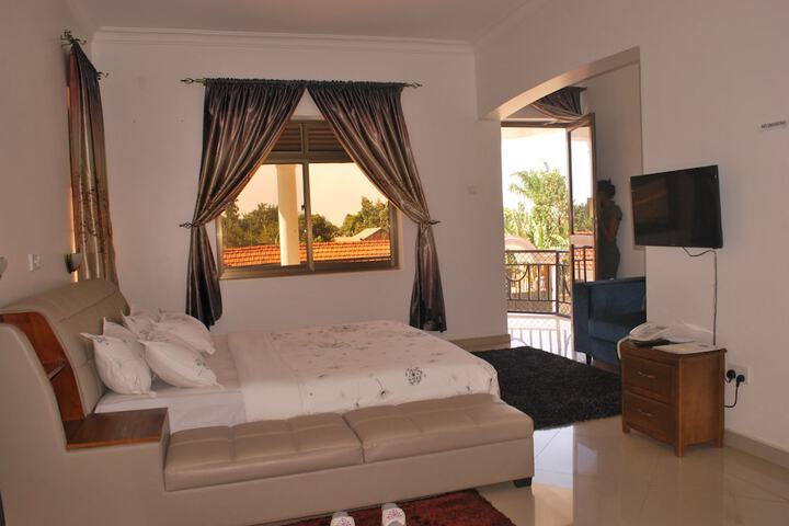 Room 7 of 182
