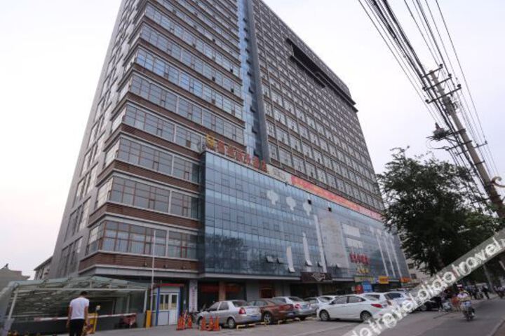Hotel 8 of 49
