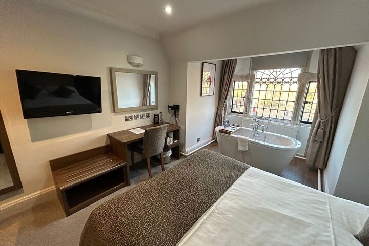 Room 20 of 97