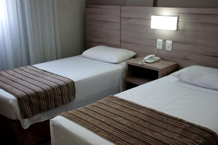 Room 13 of 36