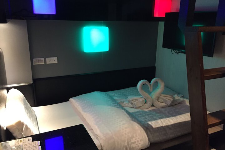 Room 17 of 61