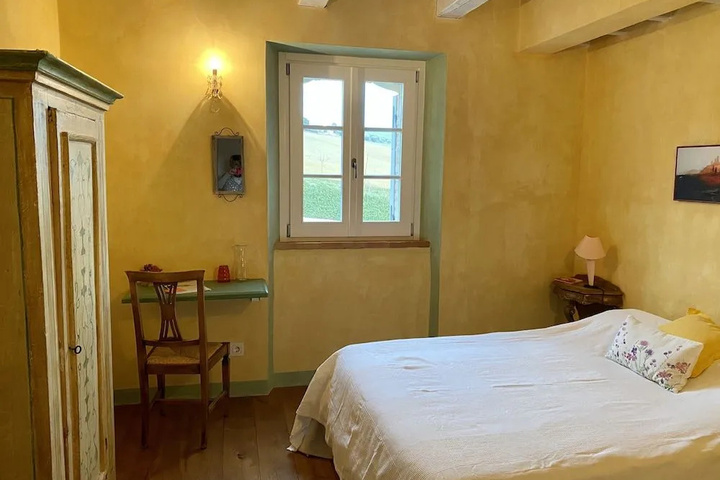 Room 5 of 23