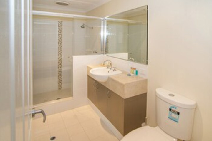 Room 2 of 20