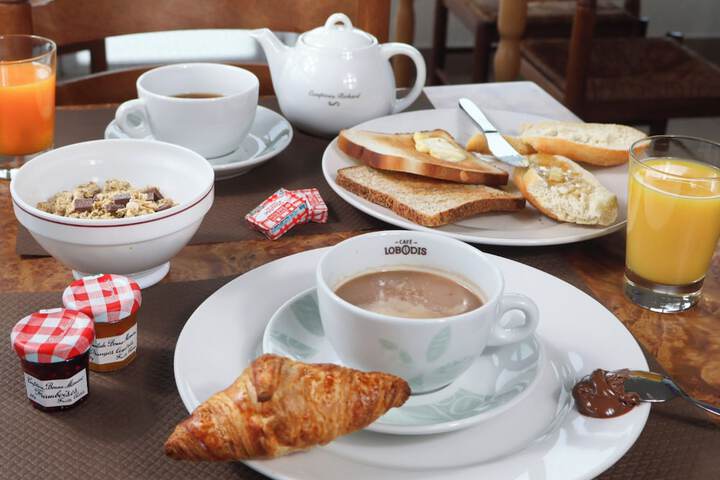 Breakfast/Coffee Service 16 of 17