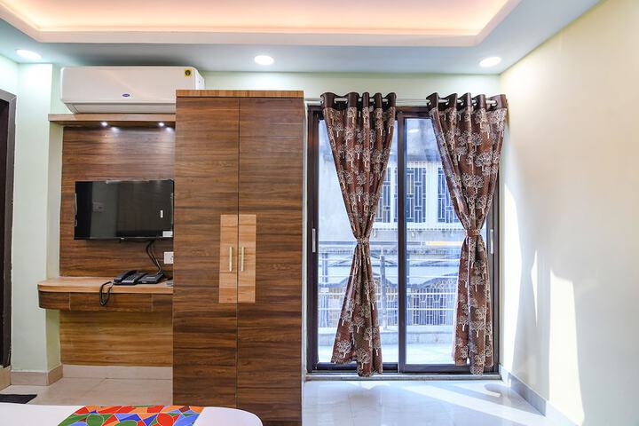 Room 13 of 24