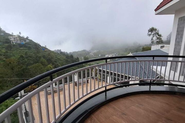 Property Grounds 23 of 26