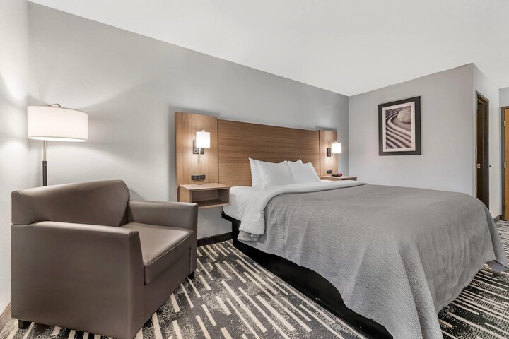 Room 8 of 34