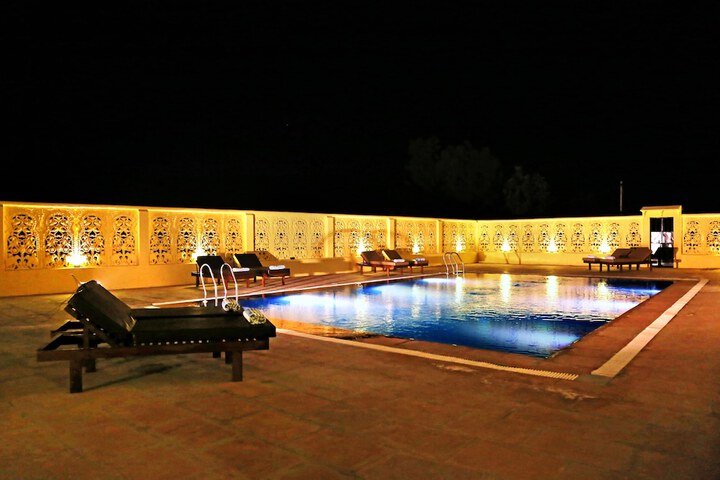 Pool 16 of 26