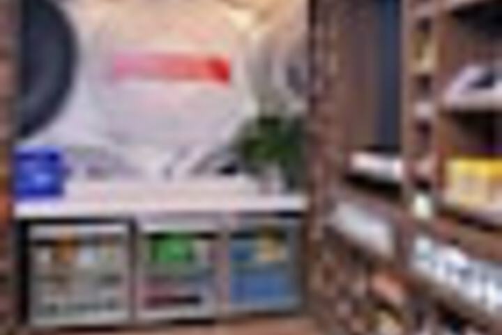 Snack bar