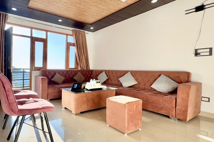 Room 17 of 31