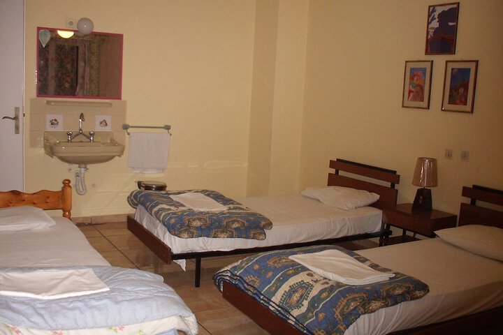 Room 8 of 21