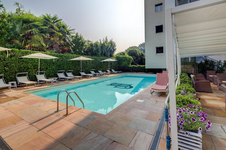 Pool 54 of 74