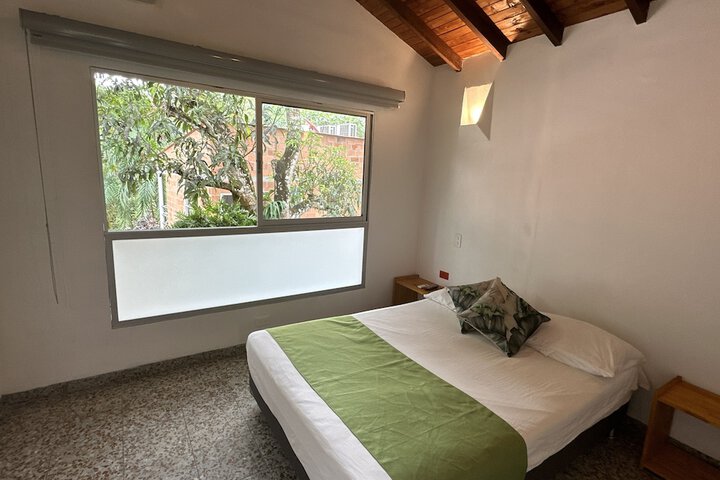 Room 10 of 40