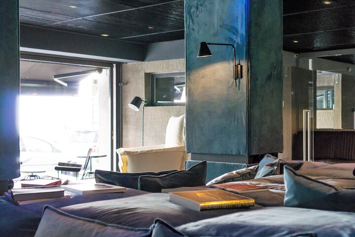 Guest Lobby