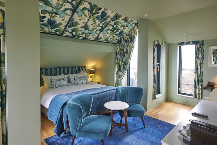 Room 21 of 64
