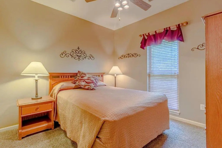 Room 2 of 18
