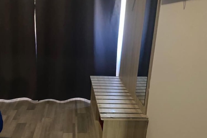Room 9 of 43