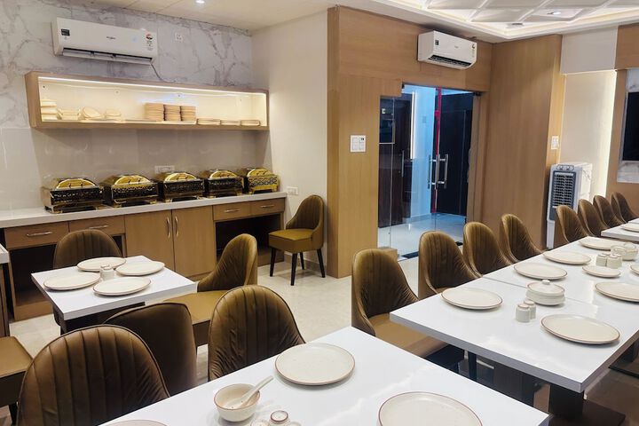 Dining 64 of 74