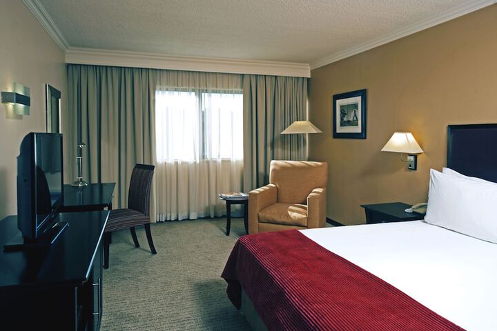 Room 10 of 66