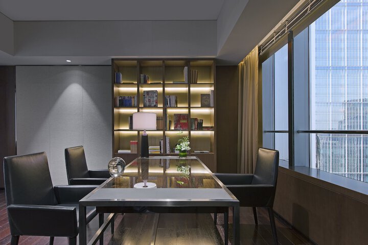 Room 3 of 80