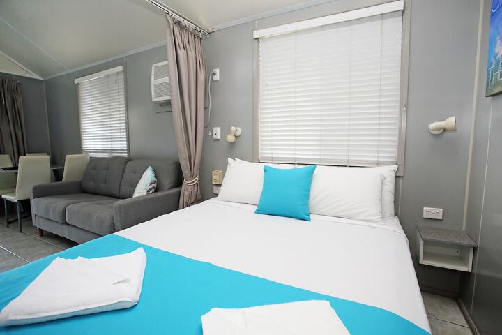 Room 27 of 261