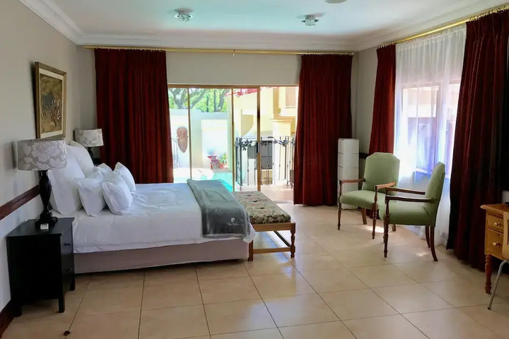 Room 3 of 27