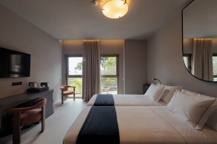 Room 6 of 51