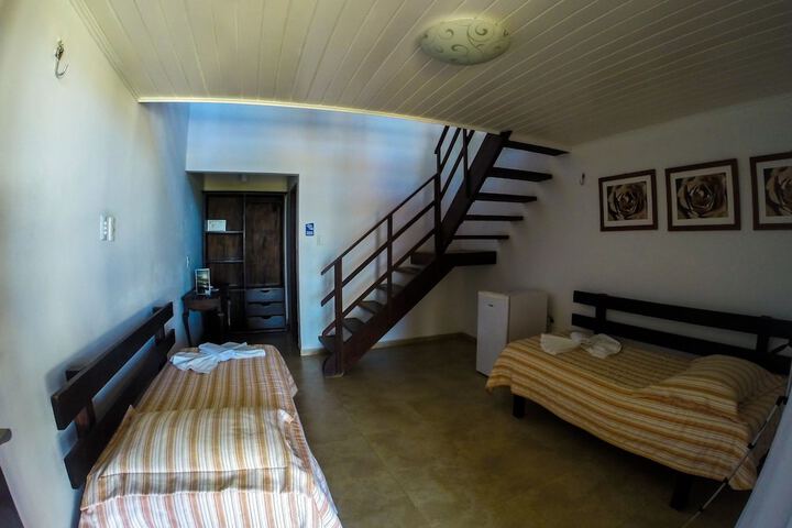 Room 10 of 48