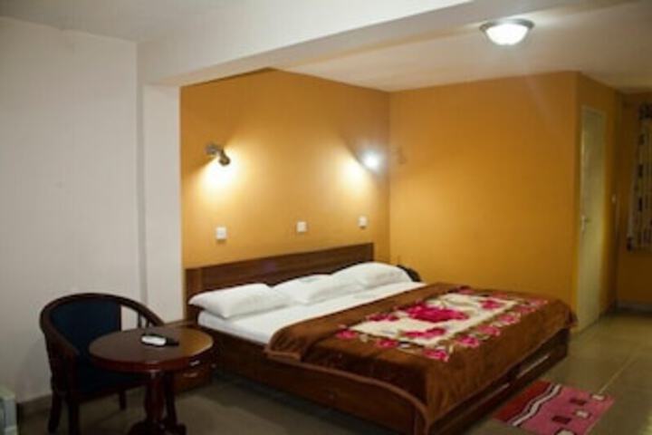 Modak Royal Hotel