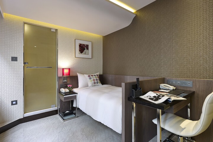 Room 11 of 55