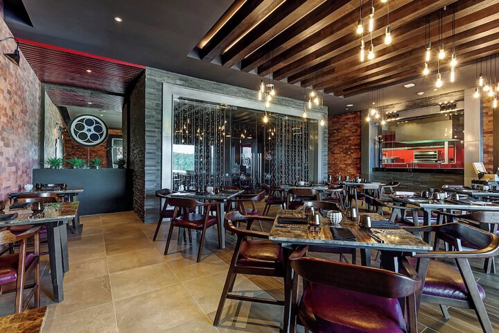Dining 194 of 261