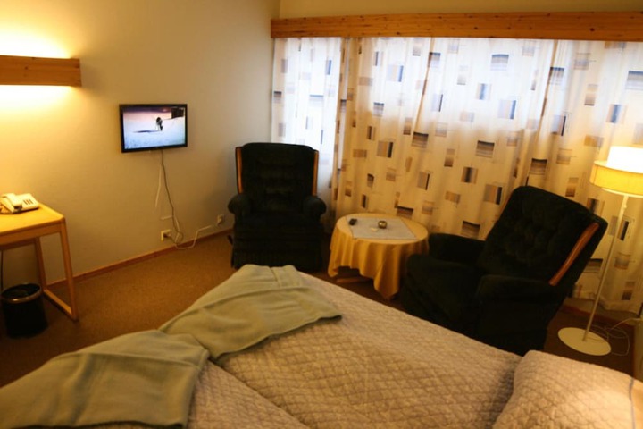 Room 9 of 47