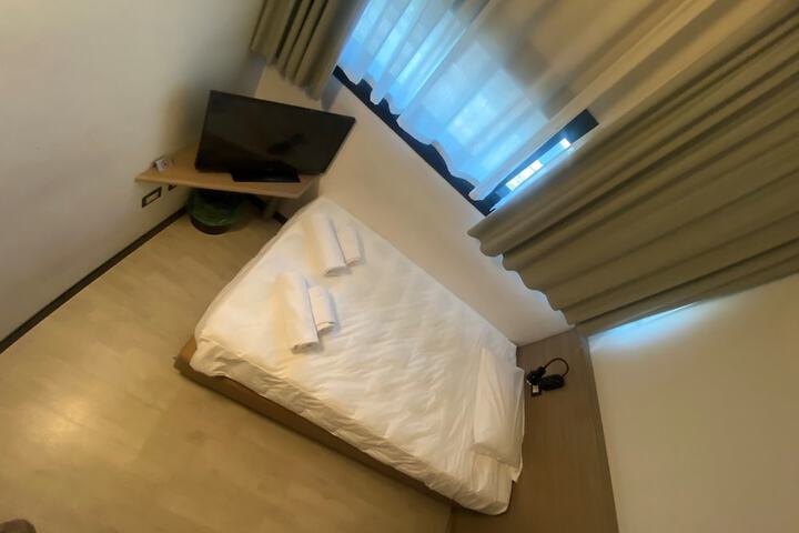 Room 20 of 34
