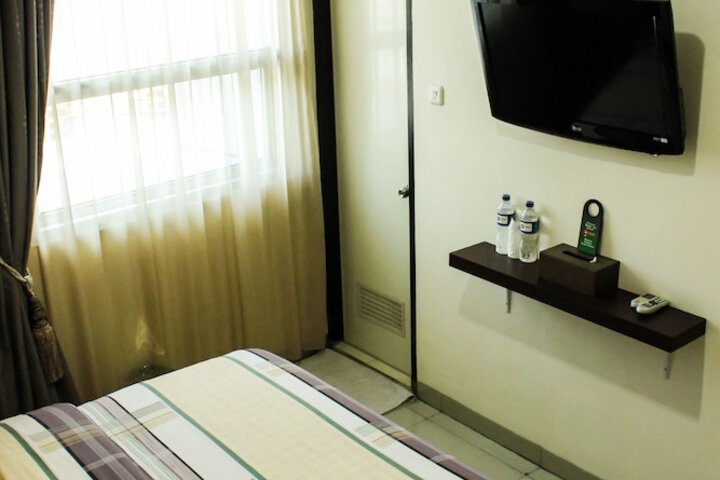 Room 5 of 19
