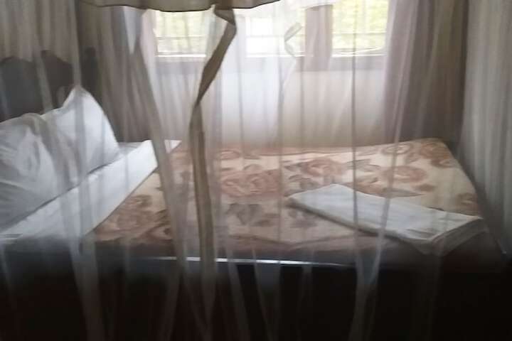Room 11 of 20