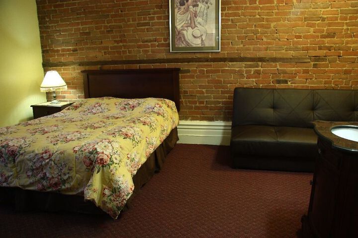 Room 3 of 39