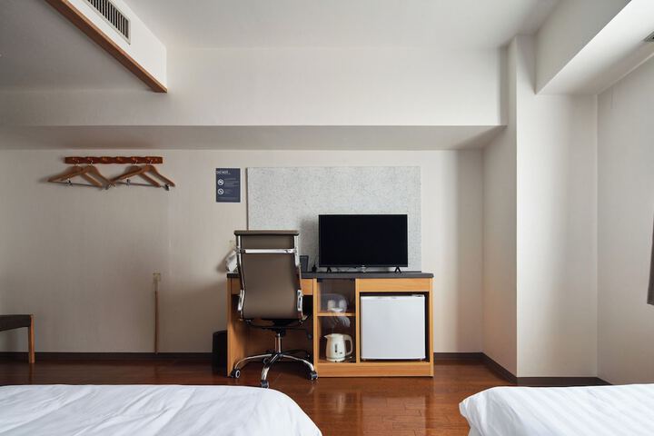 Room 12 of 53