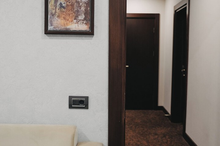 Room 136 of 342