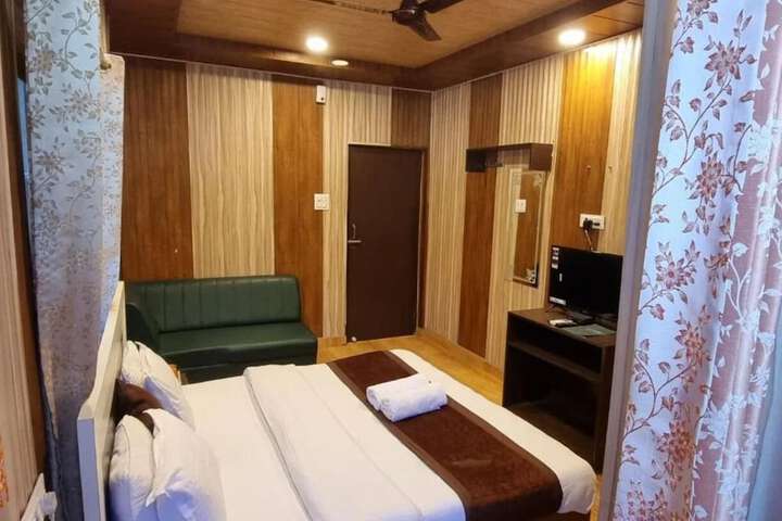 Room 48 of 92