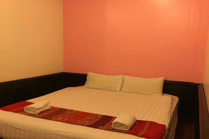 Room 14 of 25