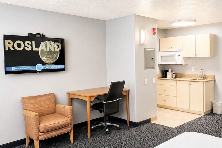 Room 6 of 41