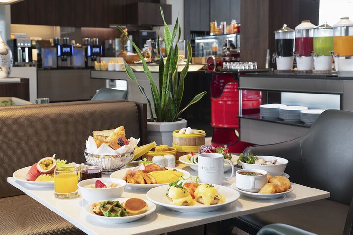 Breakfast/Coffee Service 73 of 116