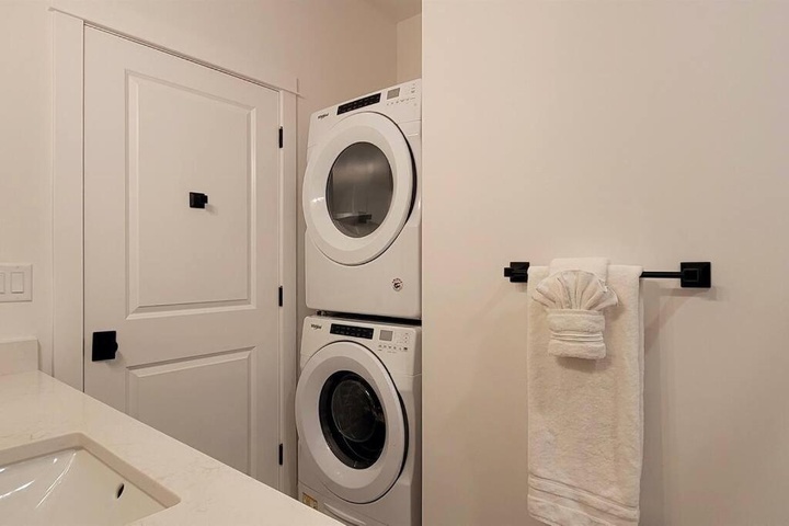 Room 7 of 10