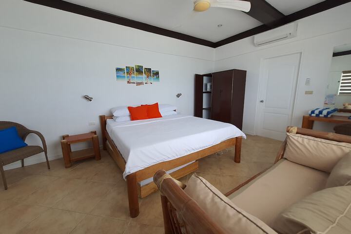 Room 4 of 42